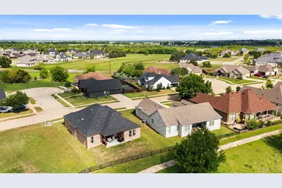 1307 Carnoustie Drive, Ennis, TX 75119 - Photo 28