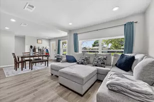 324 N Shore Pl, Lewisville, TX 75067 - Photo 4