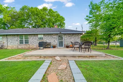 620 Moore Street, Blossom, TX 75416 - Photo 16