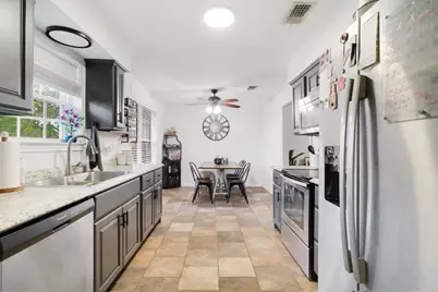 620 Moore Street, Blossom, TX 75416 - Photo 6