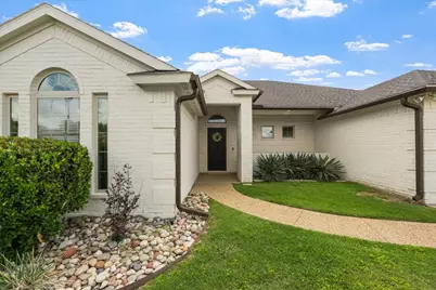 909 Winged Foot, Corsicana, TX 75110 - Photo 2