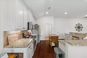 909 Winged Foot, Corsicana, TX 75110 - Photo 12