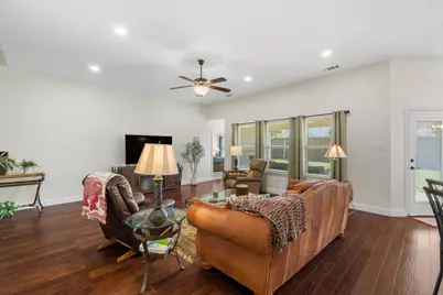 909 Winged Foot, Corsicana, TX 75110 - Photo 6