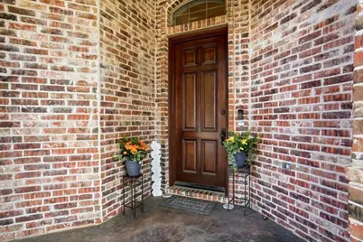 620 Highview Lane, Hurst, TX 76054 - Photo 4