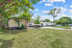 5008 Nadine Dr, Haltom City, TX 76117 - Photo 6