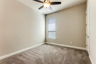 501 Green Valley Dr, McKinney, TX 75071 - Photo 20