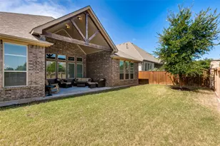 501 Green Valley Dr, McKinney, TX 75071 - Photo 24
