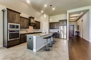 501 Green Valley Dr, McKinney, TX 75071 - Photo 8