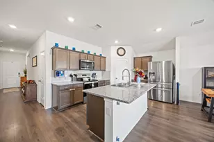 1942 Duskwood Dr, Lancaster, TX 75146 - Photo 4