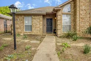 10330 Castle Dr, Frisco, TX 75035 - Photo 2