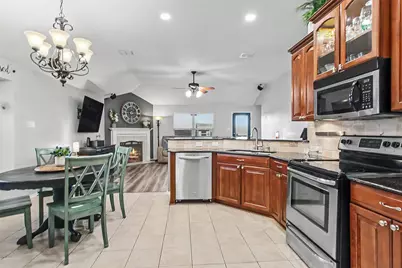 11820 Gold Creek Drive E, Fort Worth, TX 76244 - Photo 6