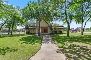 11820 Gold Creek Dr E, Fort Worth, TX 76244 - Photo 28