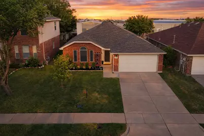 11820 Gold Creek Drive E, Fort Worth, TX 76244 - Photo 2