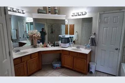 421 Roundrock Lane, Fort Worth, TX 76140 - Photo 30