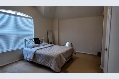 421 Roundrock Lane, Fort Worth, TX 76140 - Photo 40