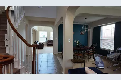 421 Roundrock Lane, Fort Worth, TX 76140 - Photo 8