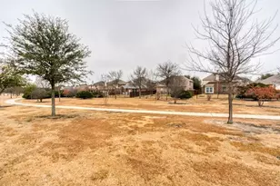 11550 Henderson Dr, Frisco, TX 75035 - Photo 32