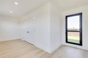 4206 Cabell Dr, Dallas, TX 75204 - Photo 18