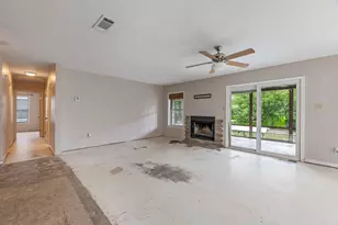 4013 Cherokee Ct, Granbury, TX 76048 - Photo 8