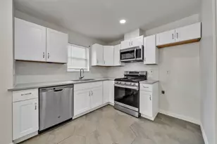 6401 Loydhill Ln, Fort Worth, TX 76135 - Photo 4