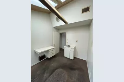 509 E Elm Street, Gainesville, TX 76240 - Photo 18