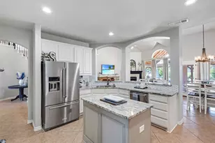 10417 Broadmoor Ln, Rowlett, TX 75089 - Photo 4