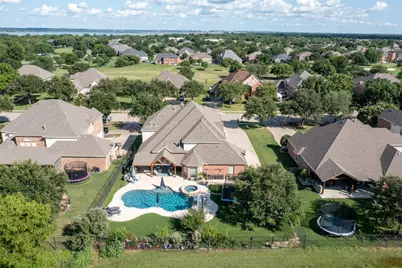 10417 Broadmoor Lane, Rowlett, TX 75089 - Photo 2