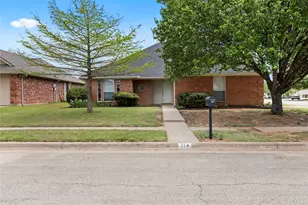 714 Remington Dr, Cleburne, TX 76033 - Photo 2