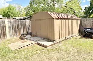 806 Glen Key St, Denison, TX 75020 - Photo 26