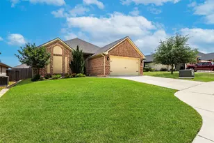 1905 Town Creek Cir, Weatherford, TX 76086 - Photo 2