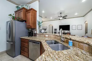 1905 Town Creek Cir, Weatherford, TX 76086 - Photo 18