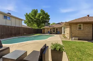 2109 Heather Hill Ln, Plano, TX 75075 - Photo 12