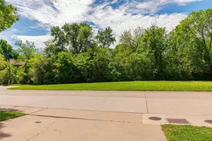 8643 Brittania Ct, Dallas, TX 75243 - Photo 30