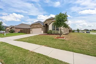 1443 Fox Hollow Rd, Krum, TX 76249 - Photo 2