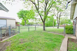 1204 W 21st St, Clifton, TX 76634 - Photo 20