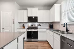 8201 Tomcat Trl, Godley, TX 76044 - Photo 10