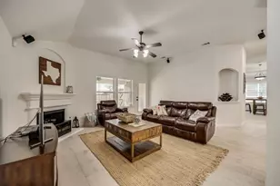11554 Stephenville Dr, Frisco, TX 75035 - Photo 12