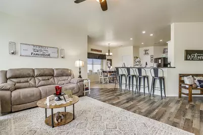 909 Hunter Lane, Burleson, TX 76028 - Photo 8