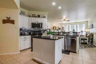 909 Hunter Lane, Burleson, TX 76028 - Photo 12