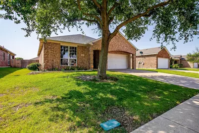 909 Hunter Lane, Burleson, TX 76028 - Photo 2