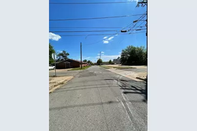1011 E Houston Street, Paris, TX 75460 - Photo 14