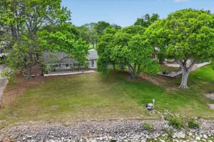 11740 East Ct, Azle, TX 76020 - Photo 24
