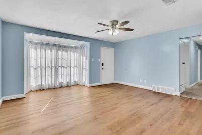 212 Mountain View Drive, Azle, TX 76020 - Photo 6