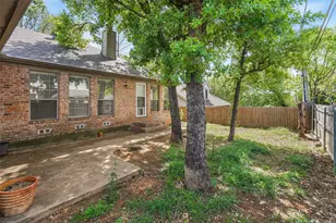 4919 Saddleback Rd, Arlington, TX 76017 - Photo 24