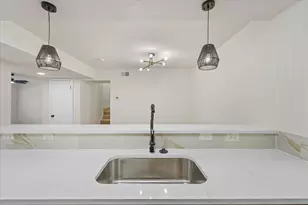 7510 Holly Hill Dr, Dallas, TX 75231 - Photo 6