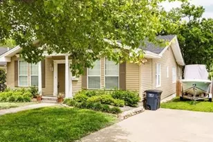 1817 Thomas Pl, Fort Worth, TX 76107 - Photo 2