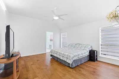 1011 Cowboys Parkway, Irving, TX 75063 - Photo 12