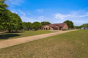 17909 Terrace Dr, Kemp, TX 75143 - Photo 2