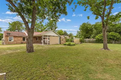 10609 Seagoville Road, Dallas, TX 75217 - Photo 2