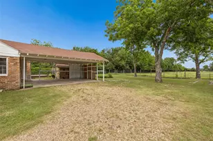 10609 Seagoville Rd, Dallas, TX 75217 - Photo 4